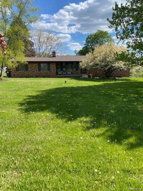 460 East Davis Road Howell, MI 48843 - Photo 1 of 33