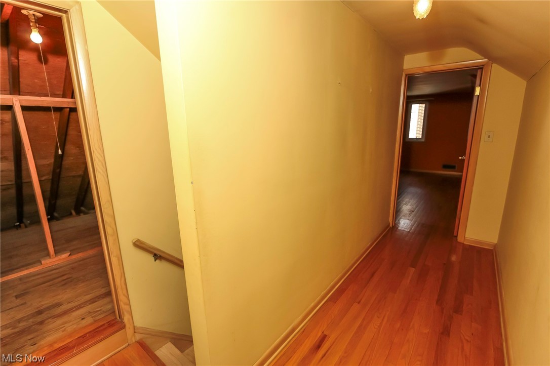 1925 Lorimer Road Cleveland, OH 44134 - Photo 29 of 35