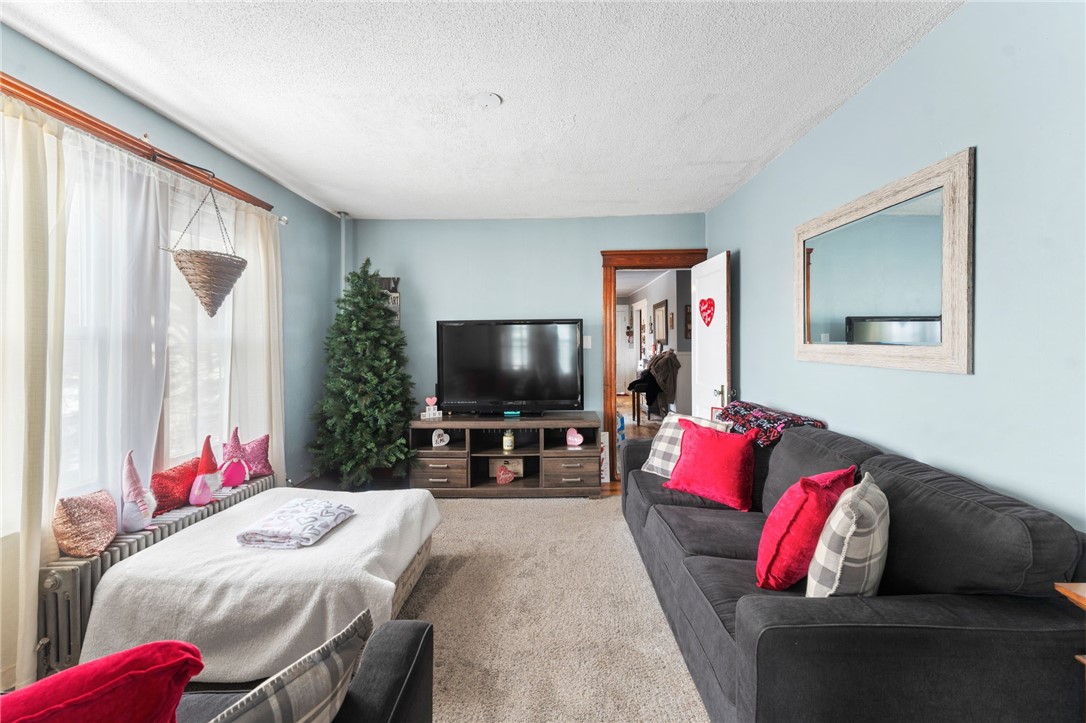 223 Paradis Avenue Woonsocket, RI 02895 - Photo 6 of 35 Gallery Image 6