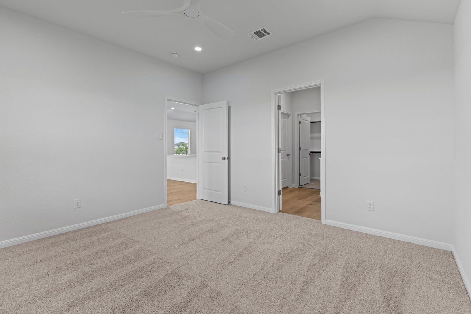 149 Hatari Trail Jarrell, TX 76537 - Photo 14 of 31