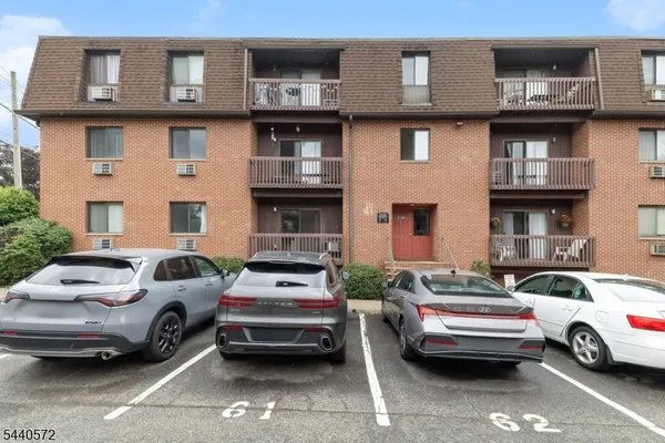 $335,000 | 740 Mill Street, Unit 3, Belleville, NJ 07109