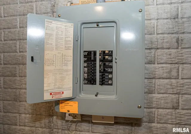 $123,000 | 2112 35th Street, Unit 7, Rock Island, IL 61201