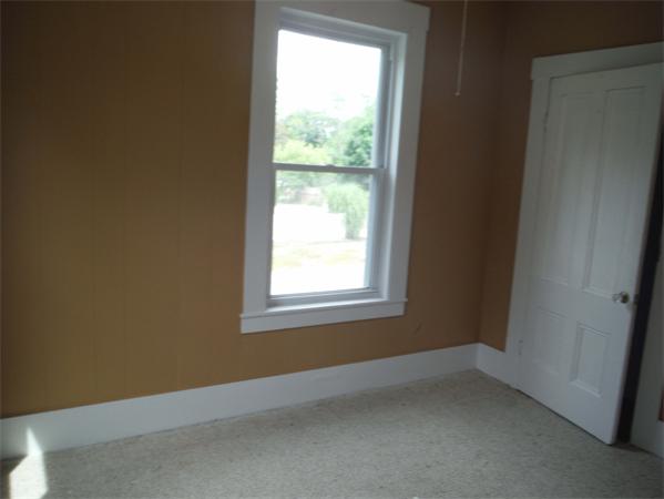 358 Main Street Clinton, MA 01510 - Photo 7 of 11