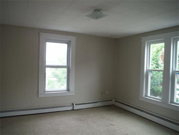 358 Main Street Clinton, MA 01510 - Photo 8 of 11