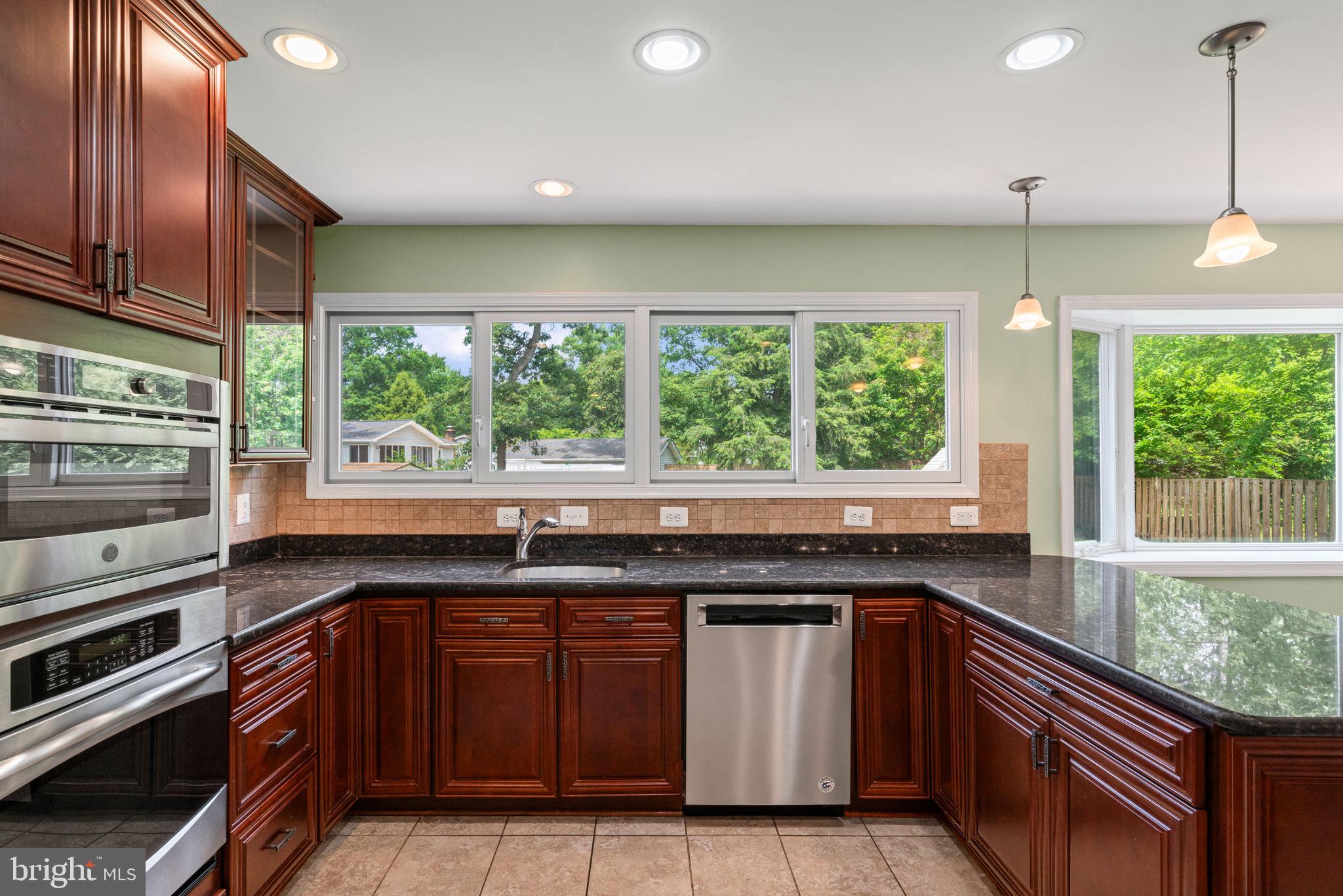 6188 Cobbs Road Alexandria, VA 22310 - Photo 15 of 58 kitchen