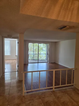 $1,450 | 3720 Inverrary Drive, Unit 2B, Lauderhill, FL 33319