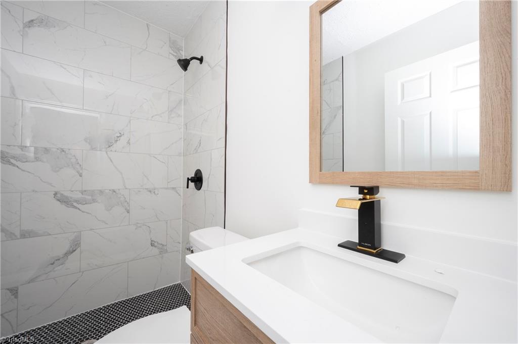 880 Motor Road Winston-Salem, NC 27105 - Photo 16 of 37