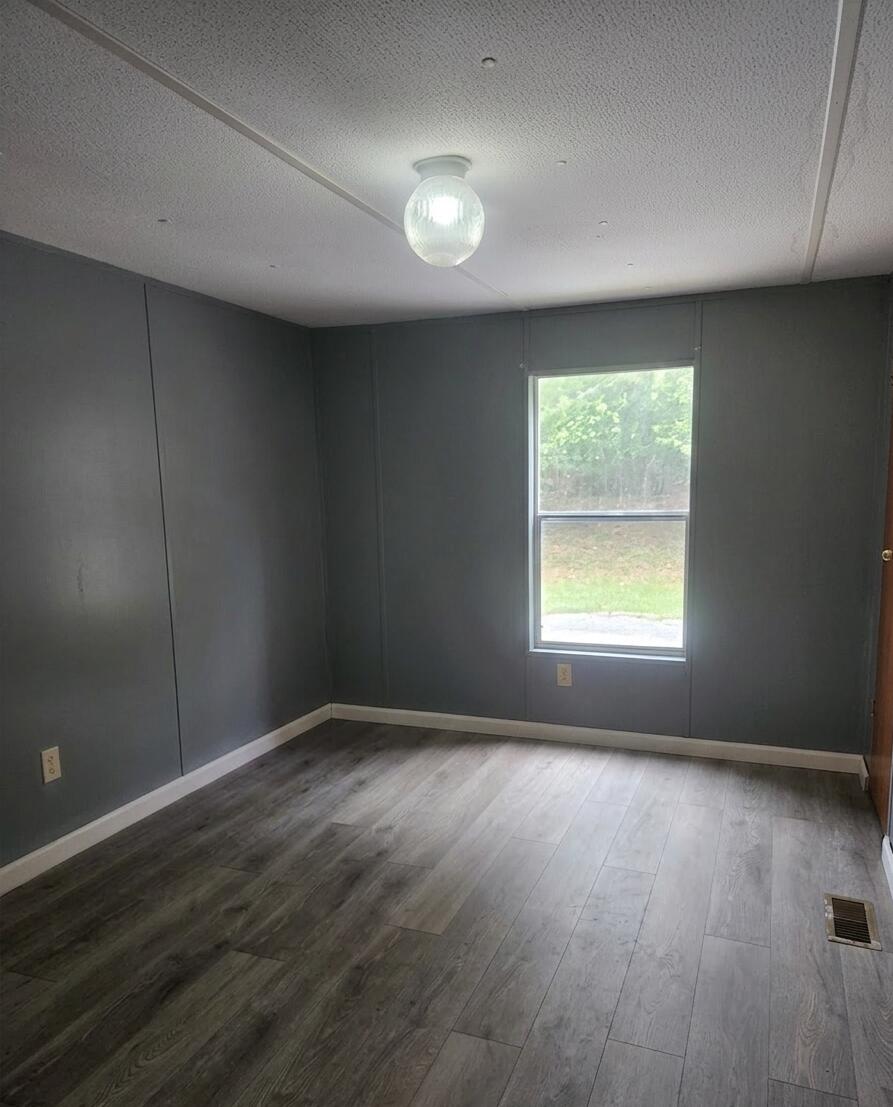 787 Boss Road, Unit 3 Chickamauga, GA 30707 - Photo 6 of 15 Bedroom 1