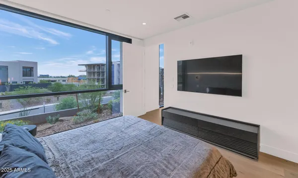 $12,495 | 5000 East Camelback Road, Unit 102, Scottsdale, AZ 85251
