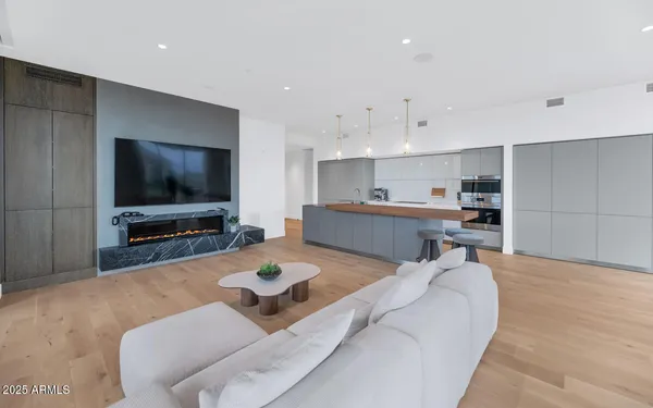 $12,495 | 5000 East Camelback Road, Unit 102, Scottsdale, AZ 85251