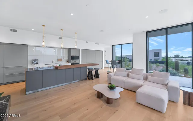 $22,495 | 5000 East Camelback Road, Unit 102, Scottsdale, AZ 85251