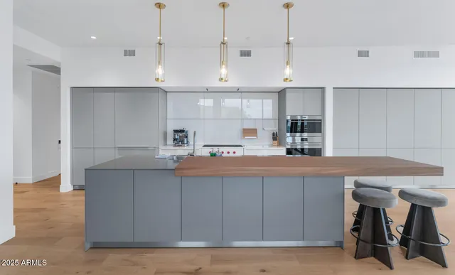 $22,495 | 5000 East Camelback Road, Unit 102, Scottsdale, AZ 85251