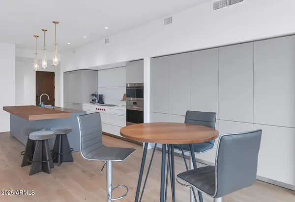 $12,495 | 5000 East Camelback Road, Unit 102, Scottsdale, AZ 85251