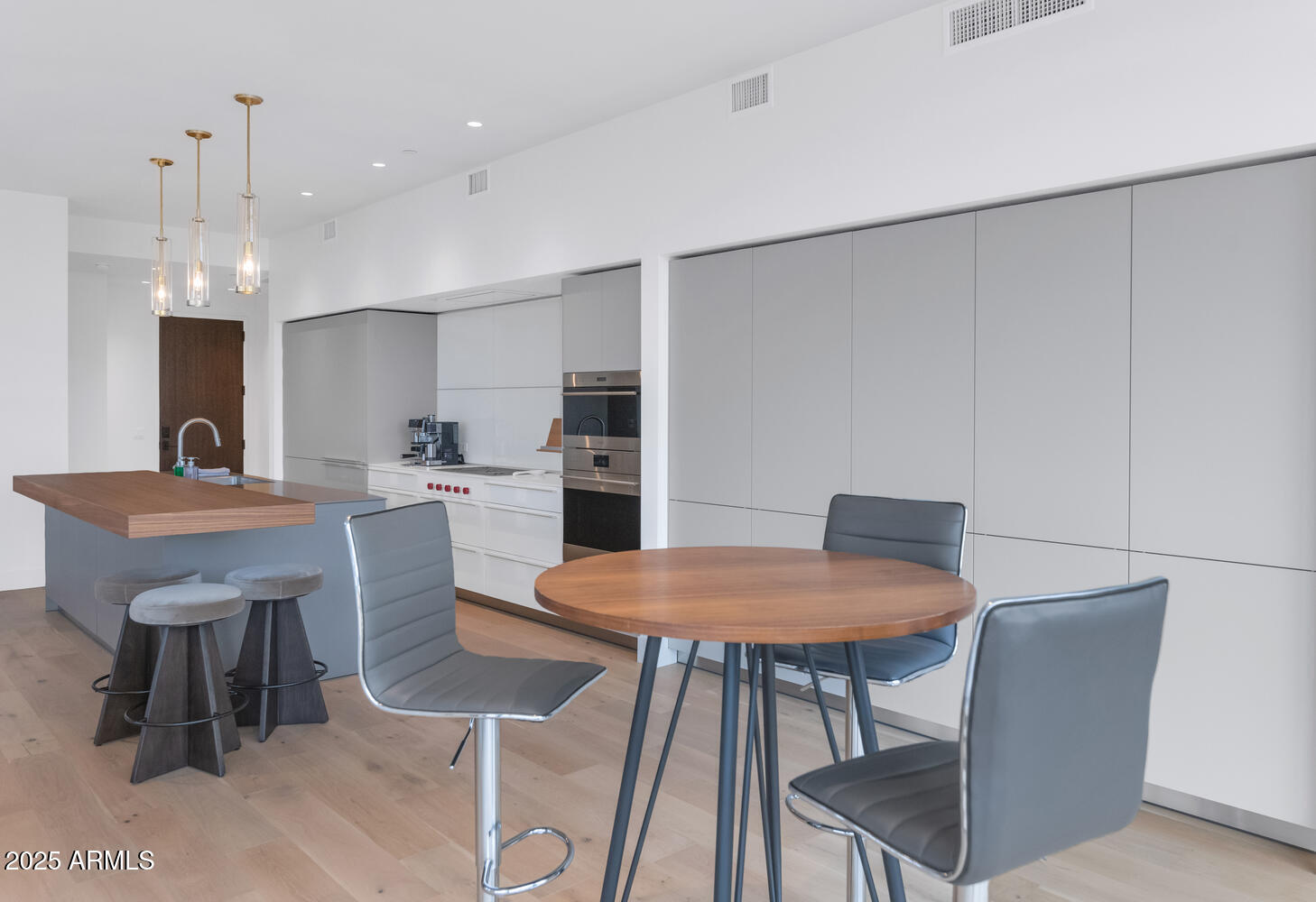 5000 East Camelback Road, Unit 102 Scottsdale, AZ 85251 - Photo 9 of 34 5000 N Camelback Ridge Dr-large-012-007-