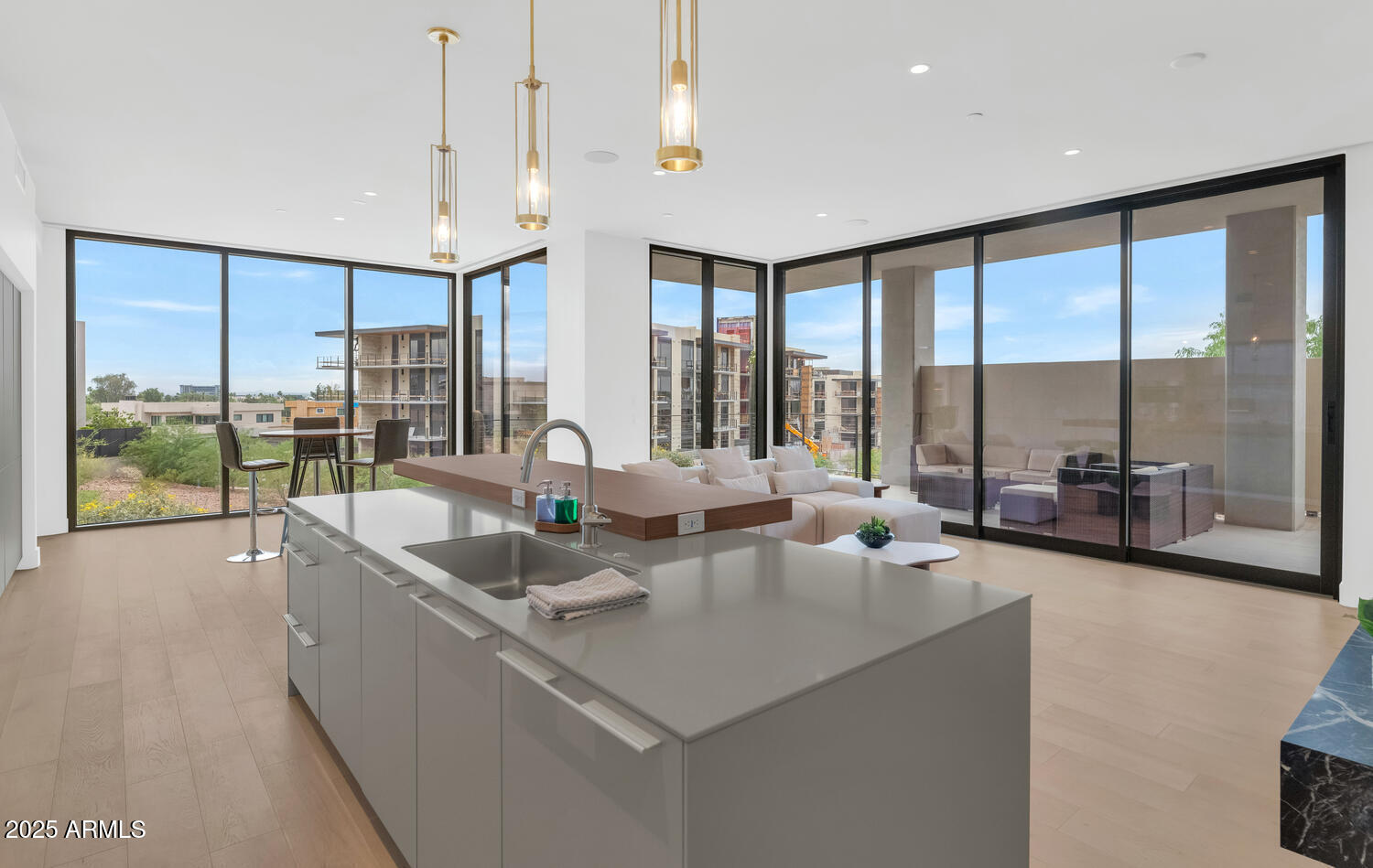 5000 East Camelback Road, Unit 102 Scottsdale, AZ 85251 - Photo 10 of 34 5000 N Camelback Ridge Dr-large-013-037-