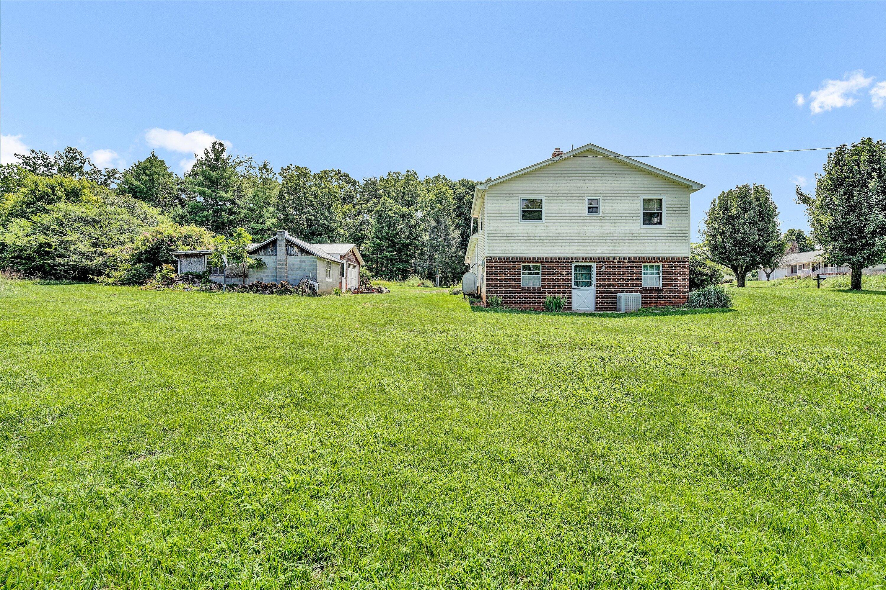204 Farm View Road Glade Hill, VA 24092 - Photo 25 of 32 25-DSC07961