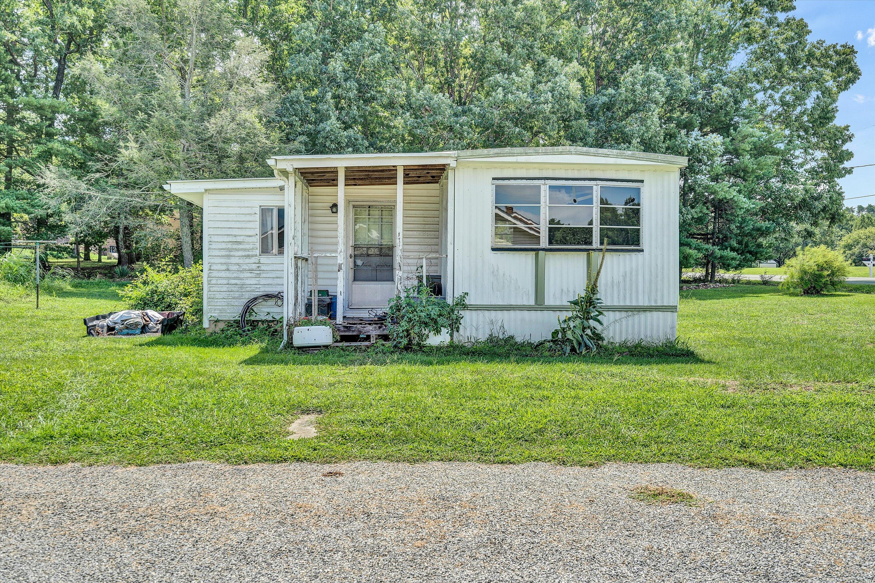 204 Farm View Road Glade Hill, VA 24092 - Photo 27 of 32 27-DSC07946