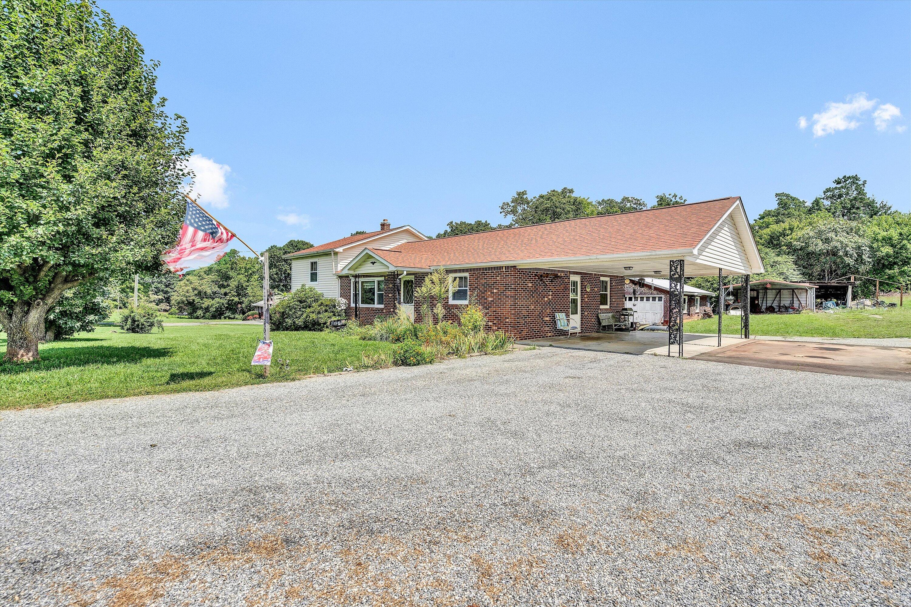 204 Farm View Road Glade Hill, VA 24092 - Photo 29 of 32 29-DSC07952