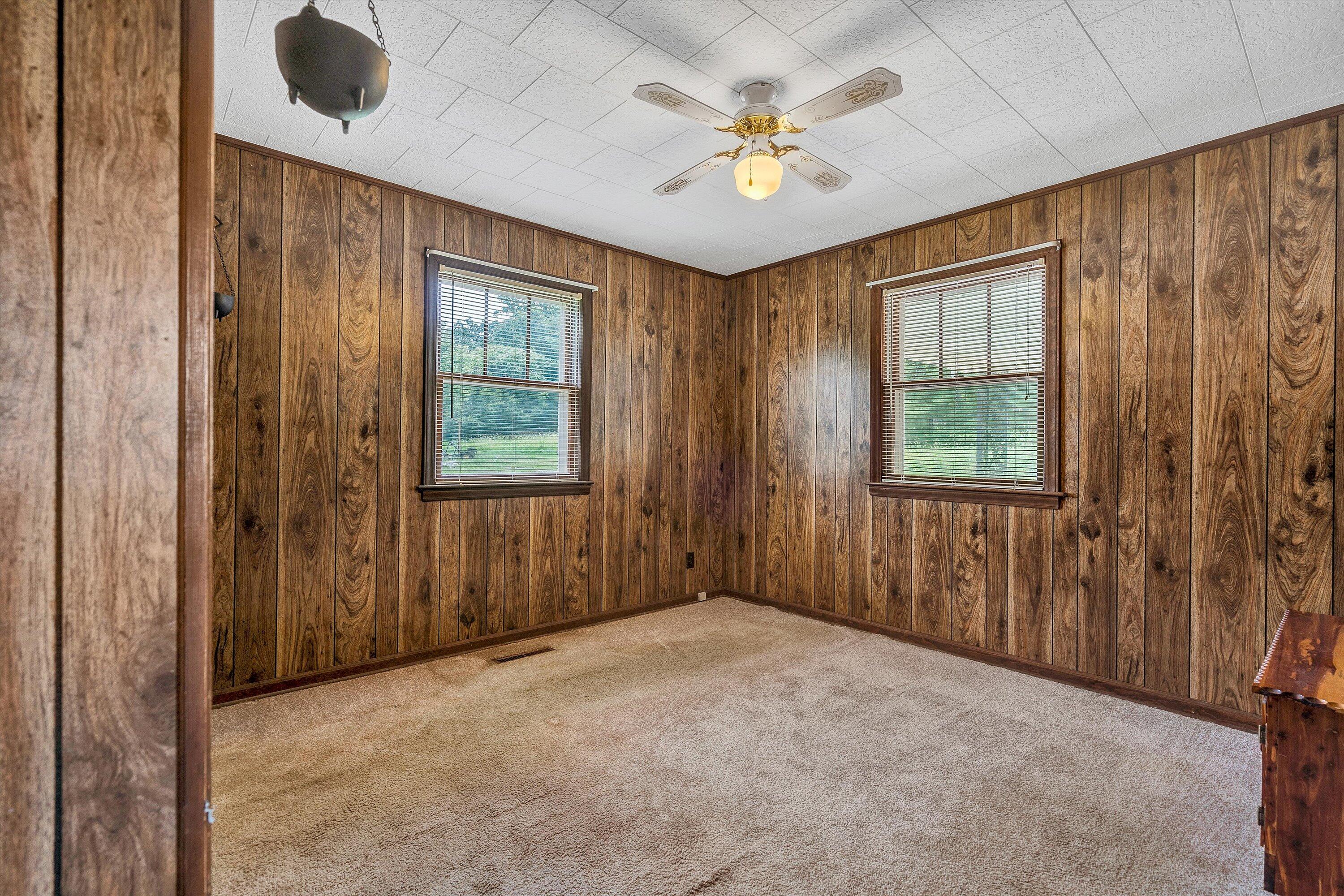 204 Farm View Road Glade Hill, VA 24092 - Photo 7 of 32 07-DSC07901