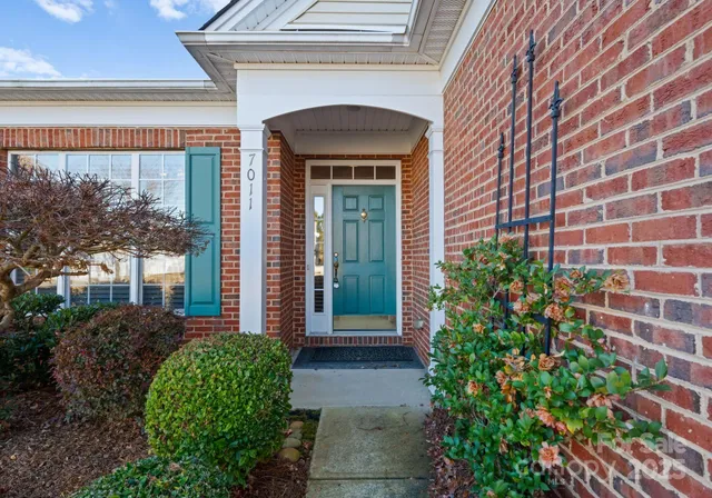 $510,000 | 7011 Southbrook Drive, Charlotte, NC 28277