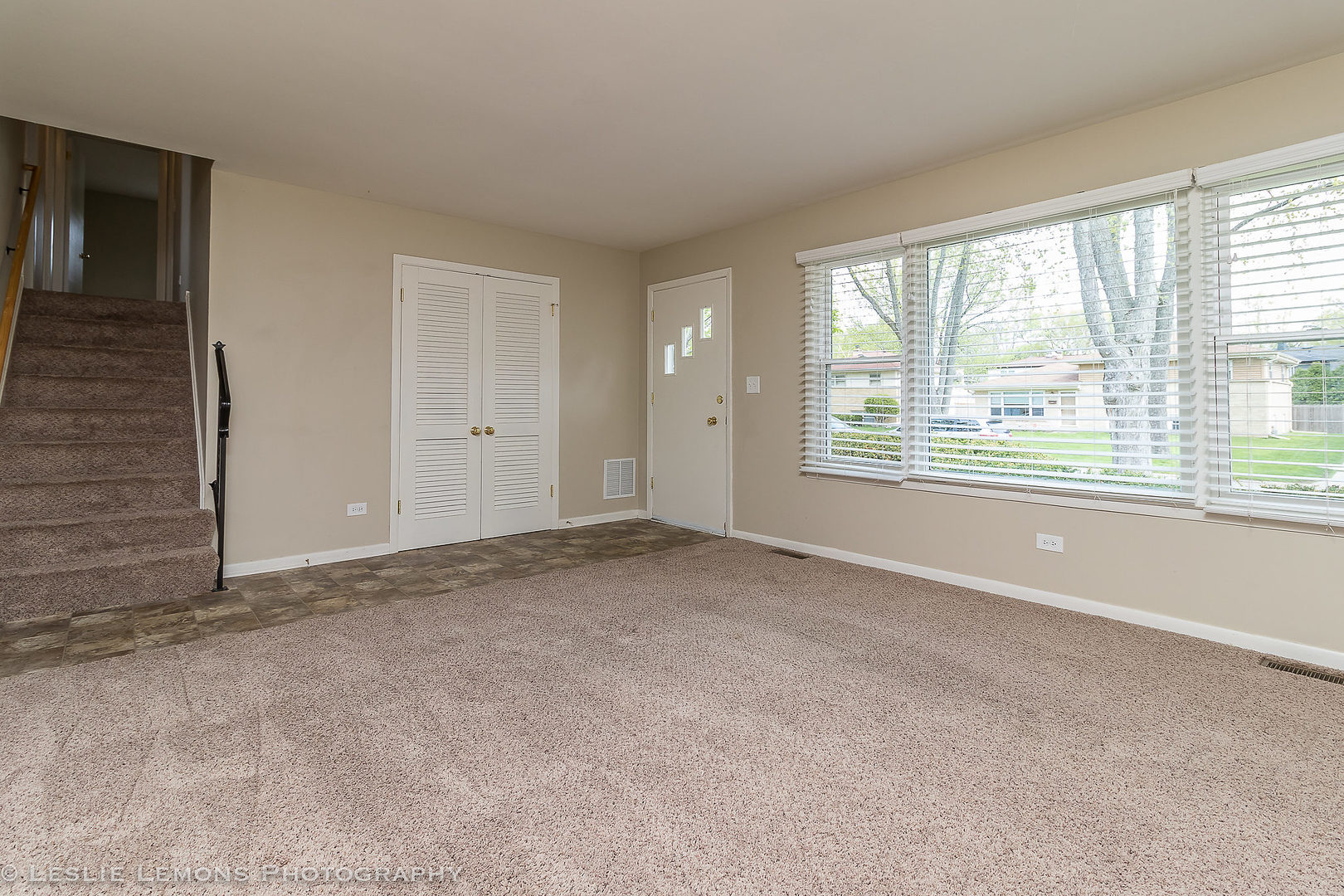 1441 Marcy Lane Wheeling, IL 60090 - Photo 3 of 28