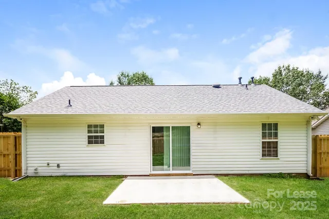 $1,735 | 1400 Bells Knox Road, Charlotte, NC 28214