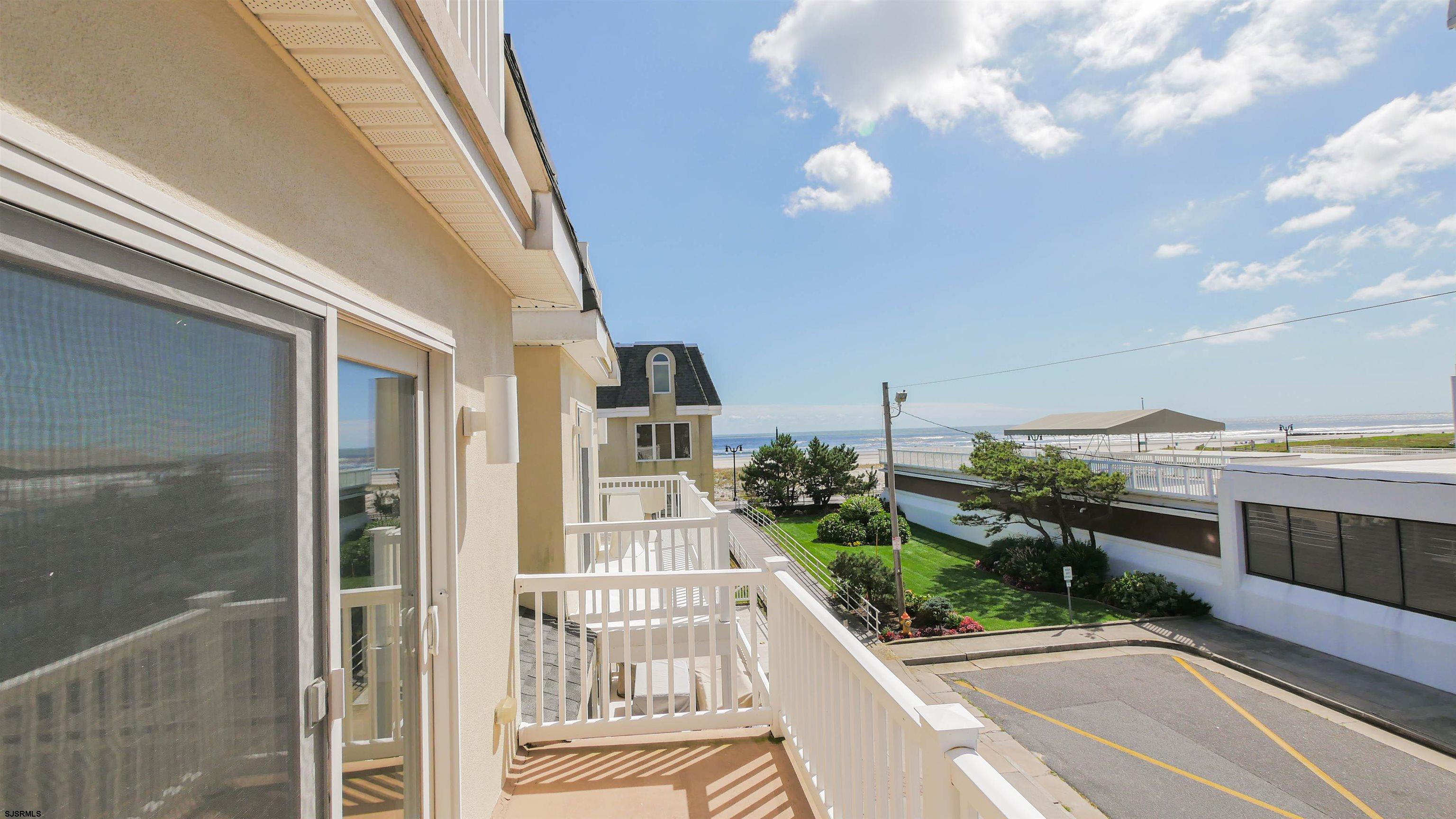 137 South Berkley Square, Unit B Atlantic City, NJ 08401 - Photo 34 of 42 a view of a balcony