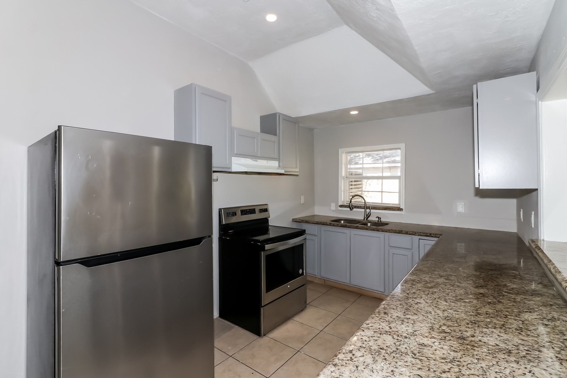 2147 Frey Road Houston, TX 77034 - Photo 6 of 15