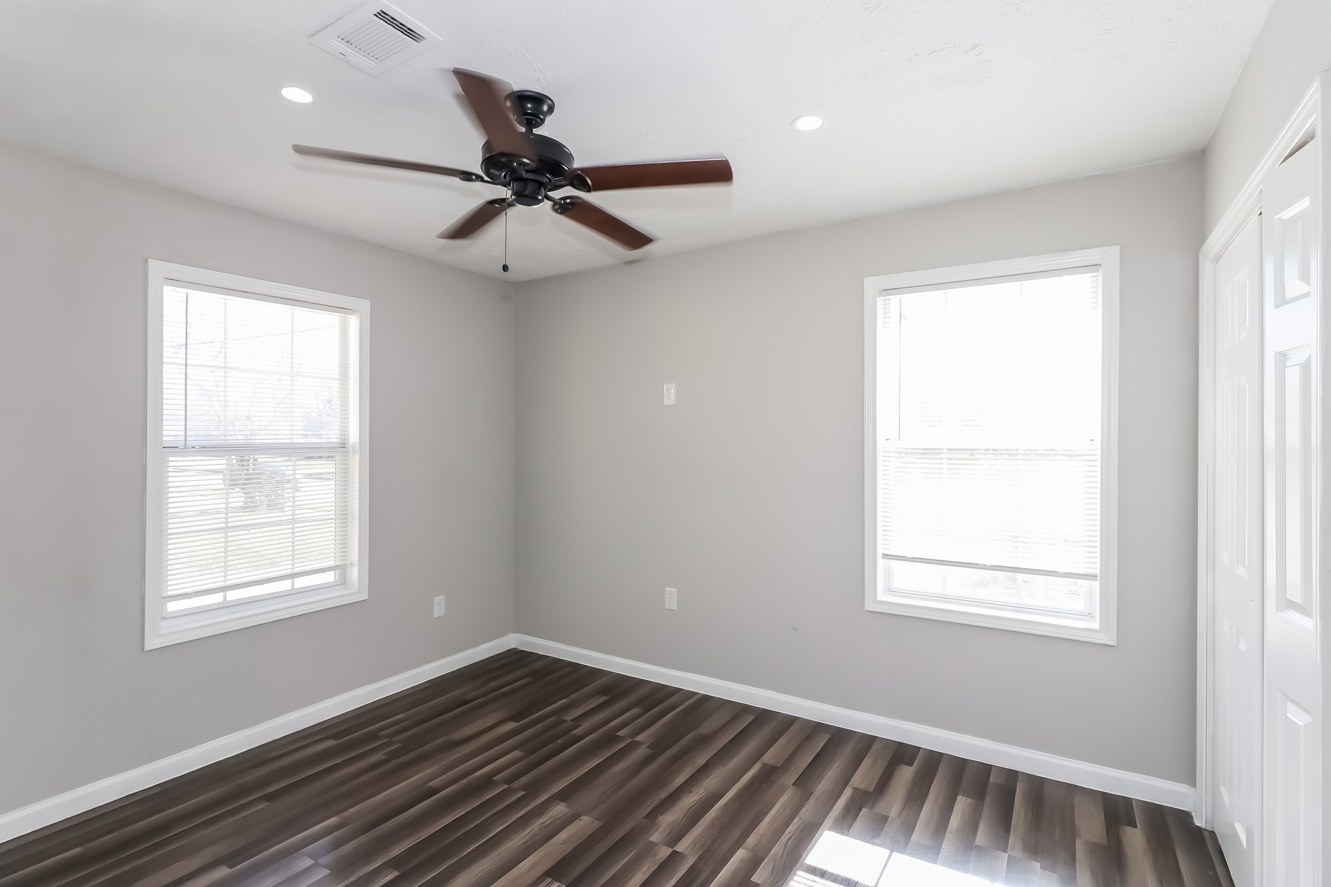 2147 Frey Road Houston, TX 77034 - Photo 8 of 15