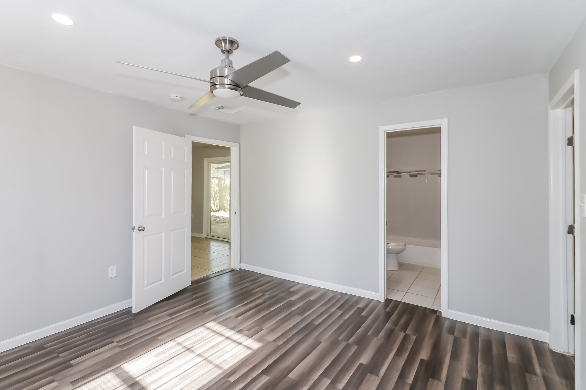 2147 Frey Road Houston, TX 77034 - Photo 9 of 15