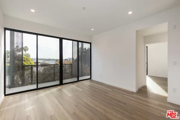 $5,995 | 829 Larrabee Street, Unit PH 404, West Hollywood, CA 90069