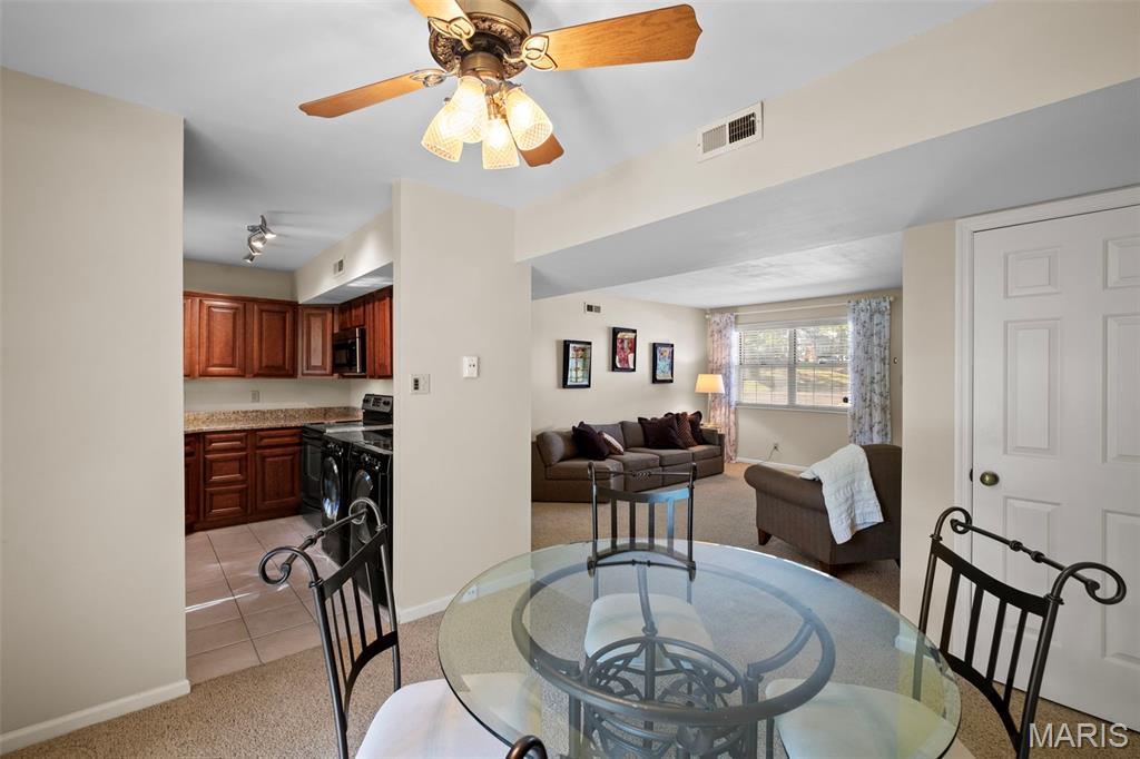 9208 Eager Road St. Louis, MO 63144 - Photo 5 of 22