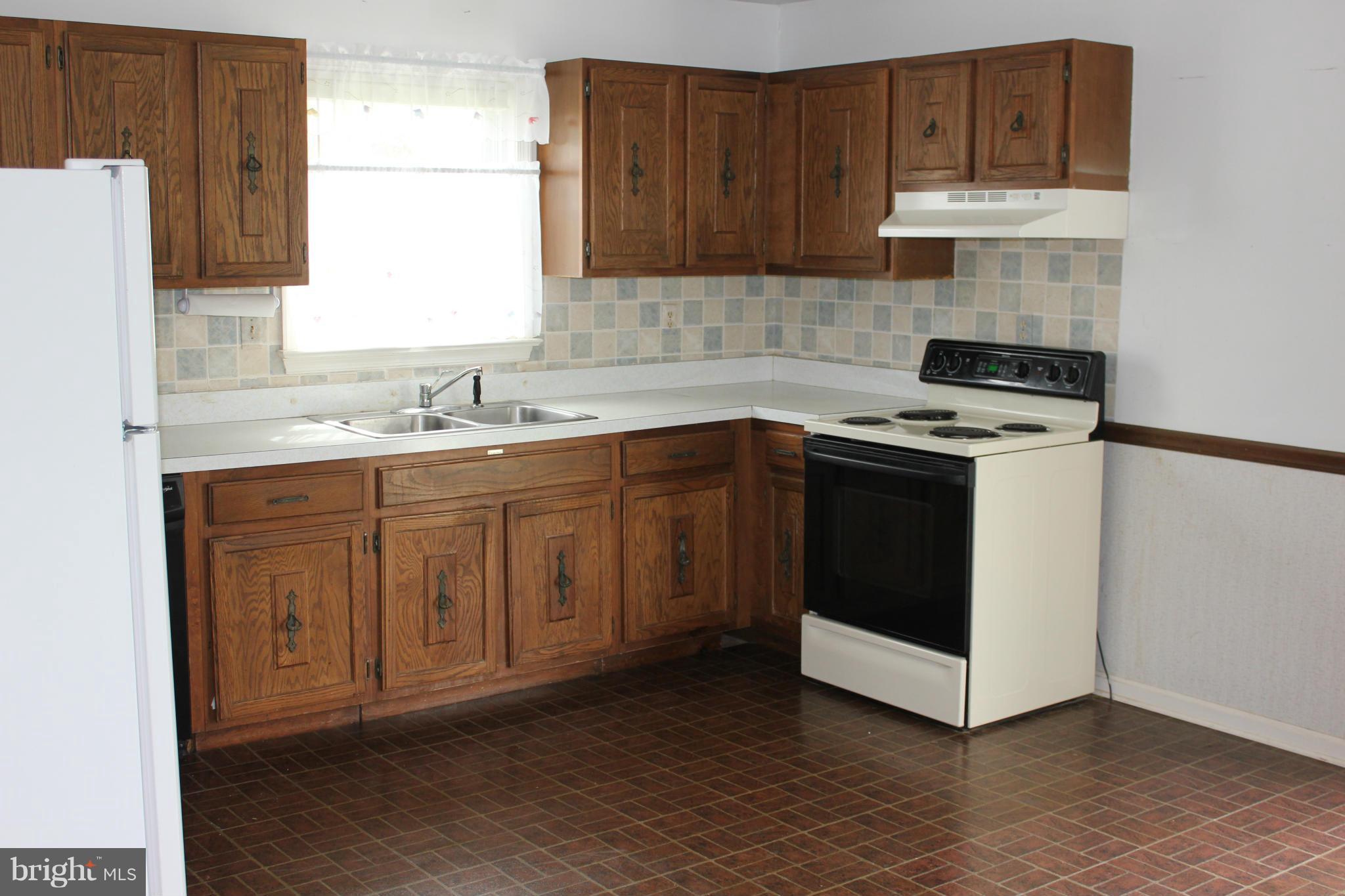 12009 Briar Patch Road Hume, VA 22639 - Photo 3 of 11 Kitchen
