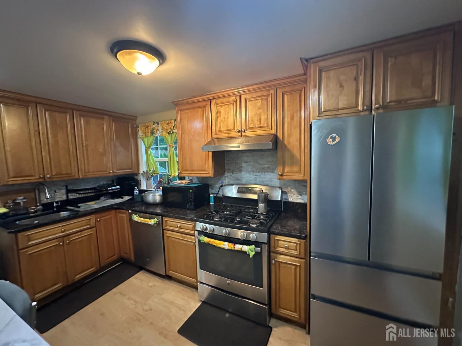 4 Fitzsimmons Avenue Middlesex, NJ 08846 - Photo 7 of 19 Gallery Image 7