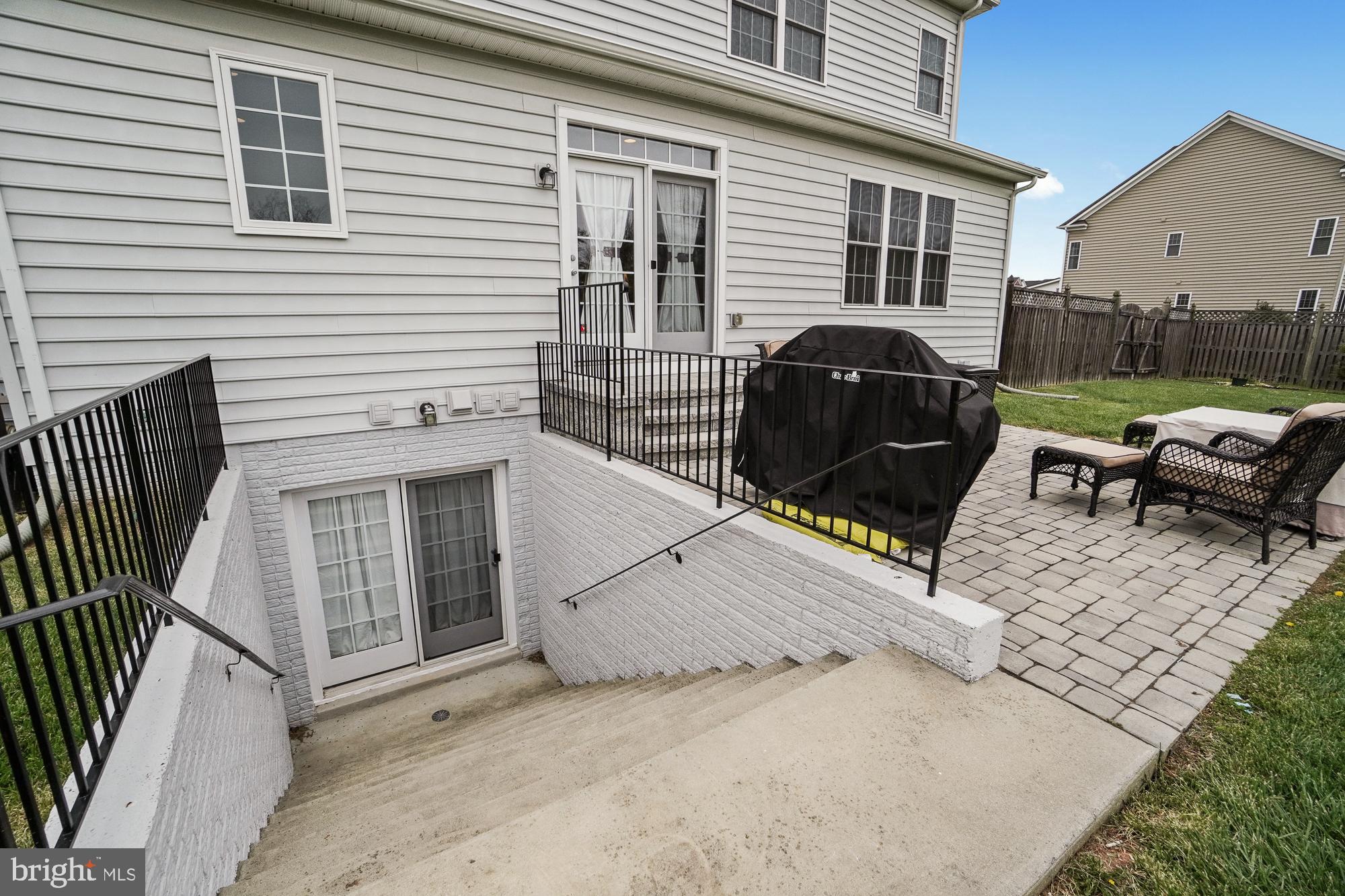 20220 McNamara Road Poolesville, MD 20837 - Photo 13 of 61 Double-door walk-up