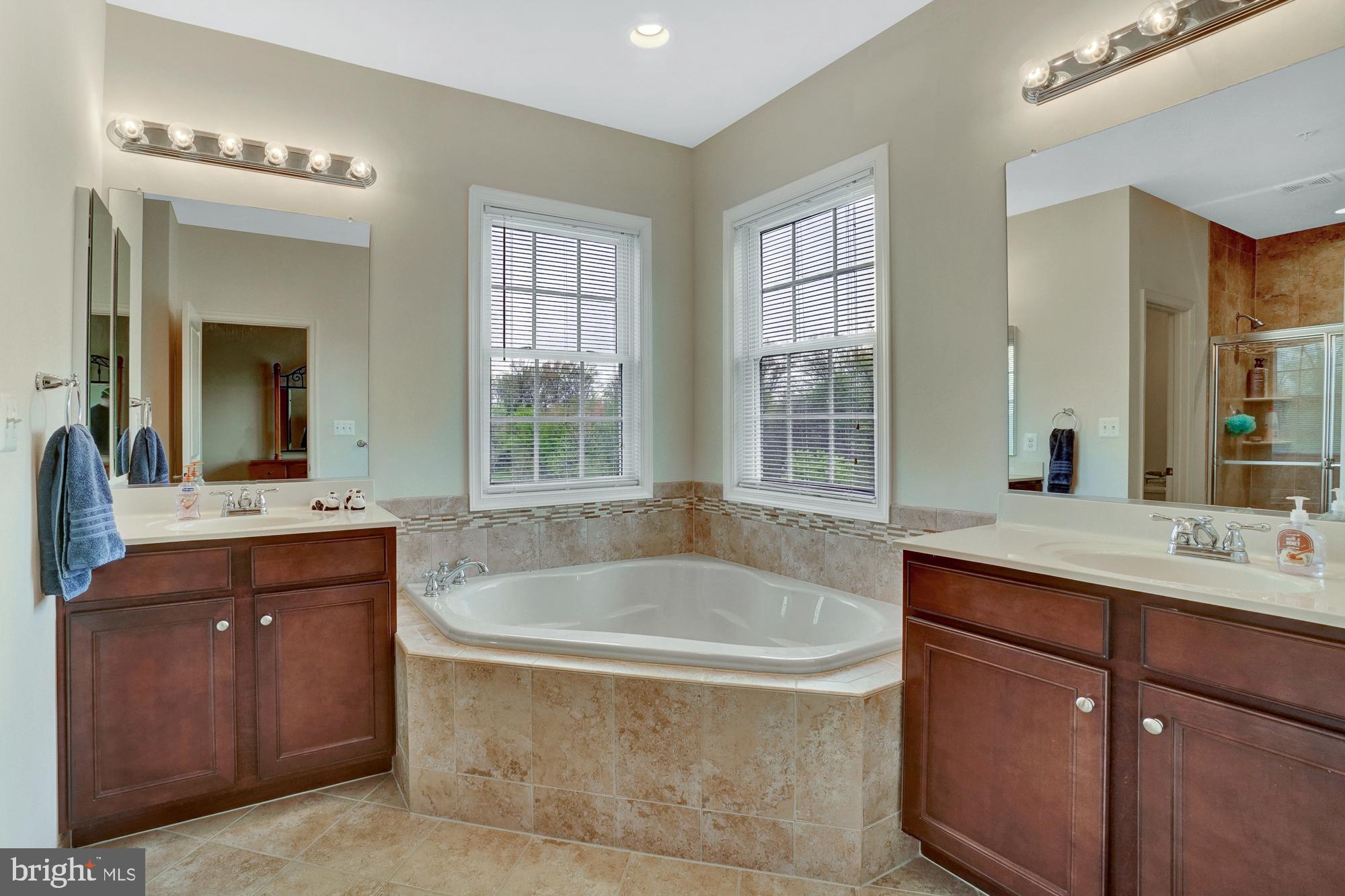 20220 McNamara Road Poolesville, MD 20837 - Photo 37 of 61 Optional tile and upgraded cabinets in master bath