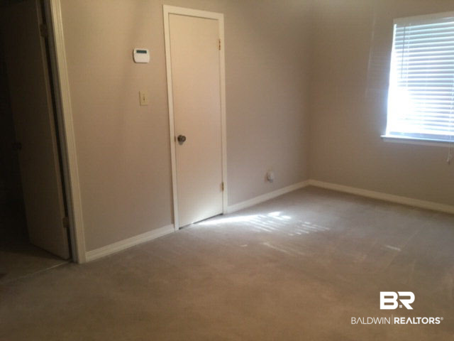 6417 Cedar Bend Court, Unit C Mobile, AL 36608 - Photo 3 of 20