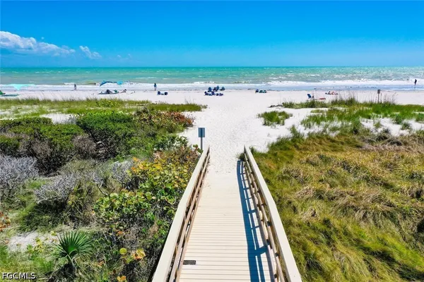 $1,035,000 | 625 Nerita Street, Unit C, Sanibel, FL 33957