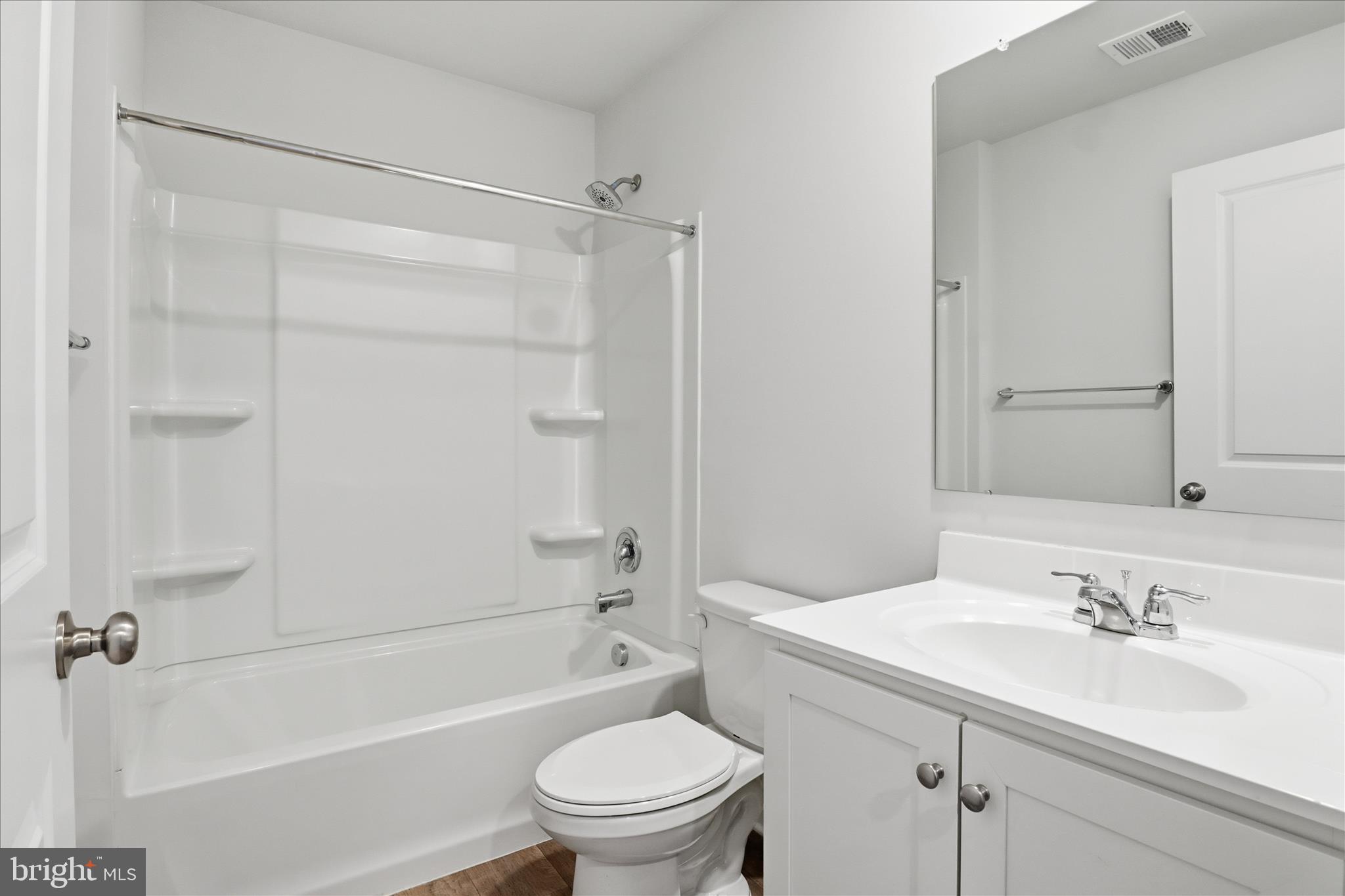 6619 Sacagawea Street Ruther Glen, VA 22546 - Photo 17 of 58 Upstairs full bathroom