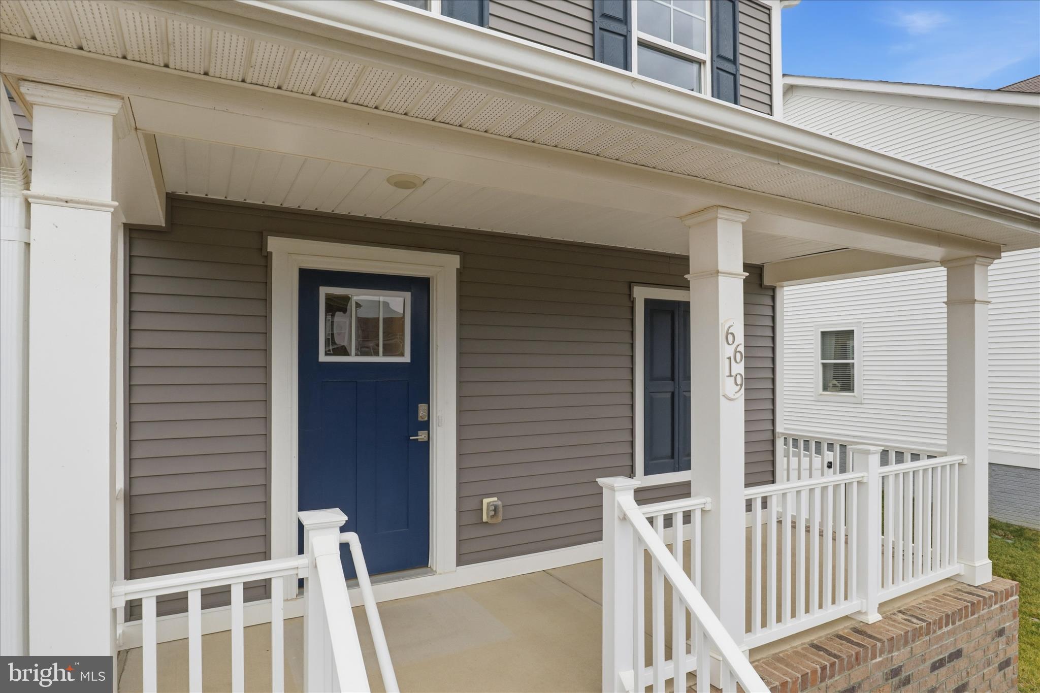 6619 Sacagawea Street Ruther Glen, VA 22546 - Photo 4 of 58 Front porch
