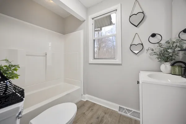 $265,000 | 38169 North 3rd Avenue, Spring Grove, IL 60081