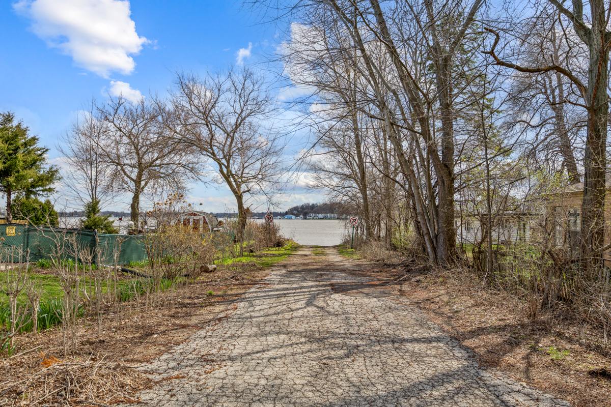 38169 North 3rd Avenue Spring Grove, IL 60081 - Photo 2 of 25