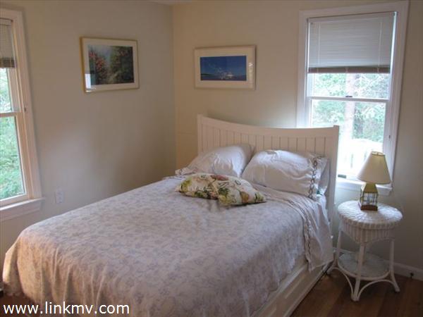 105 Herring Creek Road Edgartown, MA 02539 - Photo 20 of 25 http://d1qzqeyxiitrap.cloudfront.net/photos/23610/600/28bdefbd.jpg