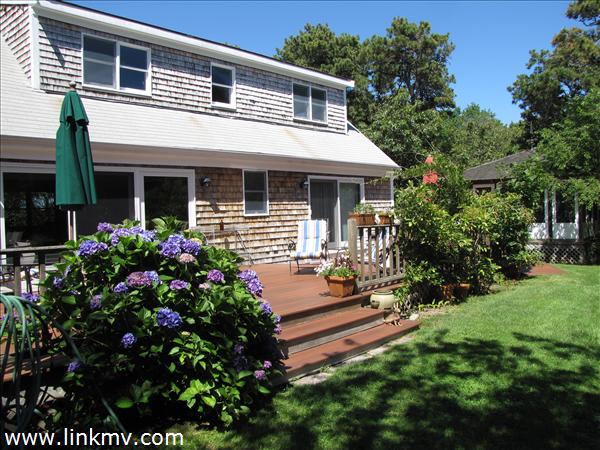 105 Herring Creek Road Edgartown, MA 02539 - Photo 4 of 25 http://d1qzqeyxiitrap.cloudfront.net/photos/23610/600/44abda67.jpg