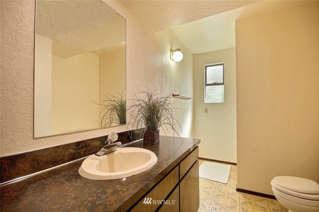 20121 107th Avenue Northeast Bothell, WA 98011 - Photo 16 of 20 Gallery Image 16