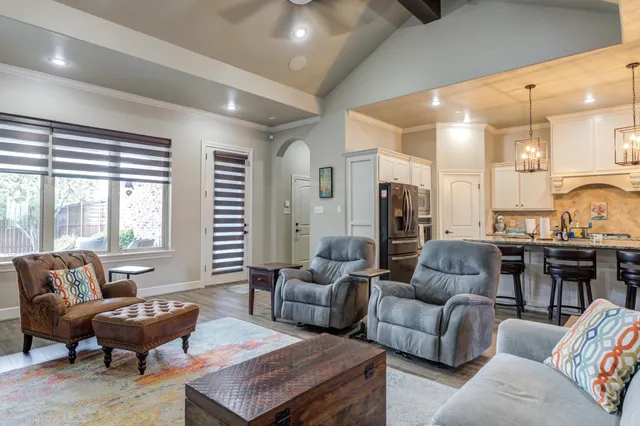 $475,000 | 617 North 9th Street, Wolfforth, TX 79382