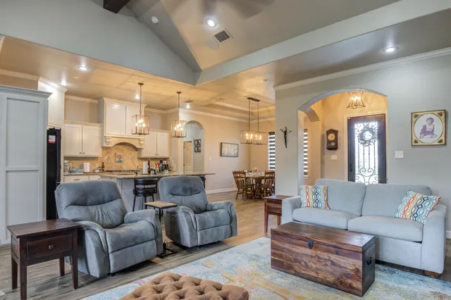 $475,000 | 617 North 9th Street, Wolfforth, TX 79382