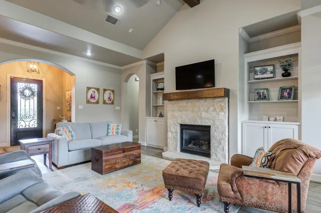 $475,000 | 617 North 9th Street, Wolfforth, TX 79382