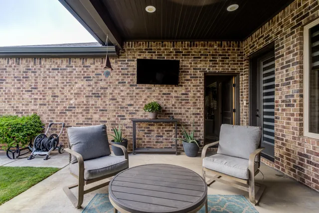 $475,000 | 617 North 9th Street, Wolfforth, TX 79382