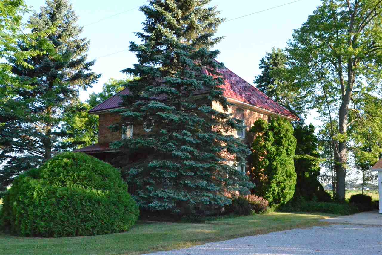 1081 East Newberg Road Pinconning, MI 48650 - Photo 3 of 32